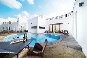 Libentia Hotel & Pool Villa