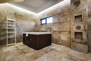 Libentia Hotel & Pool Villa