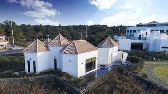 Libentia Hotel & Pool Villa