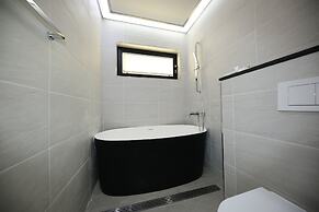 Libentia Hotel & Pool Villa