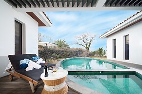 Libentia Hotel & Pool Villa