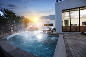 Libentia Hotel & Pool Villa