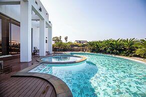 Libentia Hotel & Pool Villa