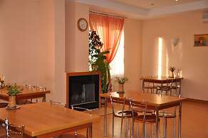 West Hotel