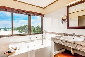 Chobe Safari Lodge | East Africa Uganda
