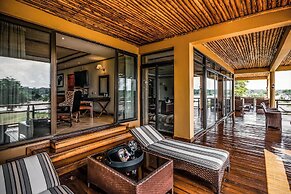 Chobe Safari Lodge | East Africa Uganda