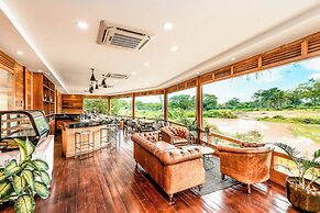 Chobe Safari Lodge | East Africa Uganda