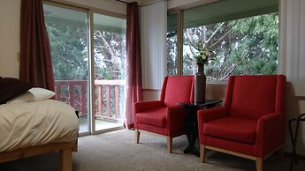 GreenHouse Inn by the Bay