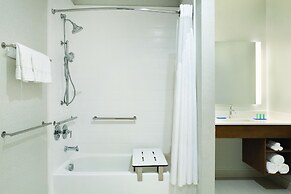 Holiday Inn Express & Suites McAllen - Medical Center Area by IHG