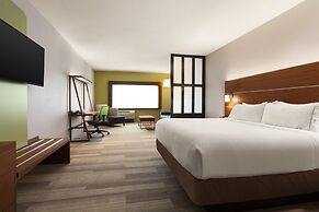 Holiday Inn Express & Suites McAllen - Medical Center Area by IHG