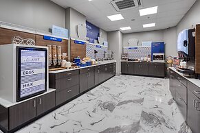 Holiday Inn Express Kansas City Downtown by IHG