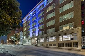 Holiday Inn Express Kansas City Downtown by IHG