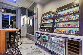 Holiday Inn Express Kansas City Downtown by IHG