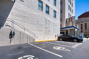 Holiday Inn Express Kansas City Downtown by IHG