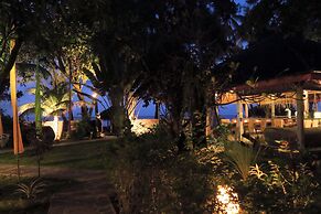 Cili Emas Oceanside Resort