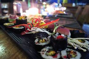 Cili Emas Oceanside Resort