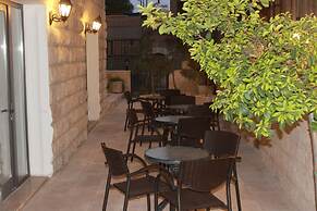 Jabal Amman Hotel