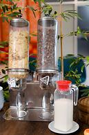 Front One Hotel Purwodadi