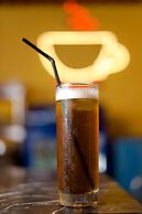 Front One Hotel Purwodadi