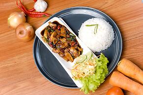 Front One Hotel Purwodadi