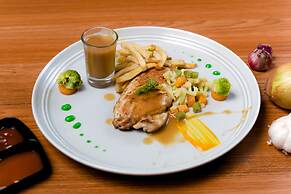 Front One Hotel Purwodadi