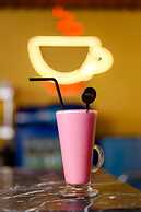 Front One Hotel Purwodadi