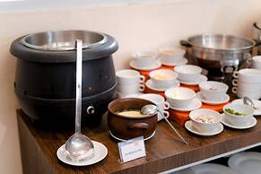 Front One Hotel Purwodadi