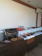 Dort Mevsim Suit Otel