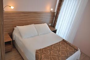 Dort Mevsim Suit Otel