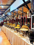 Doublegem Beach Resort and Hotel