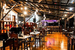 Doublegem Beach Resort and Hotel