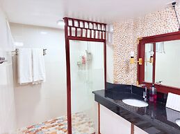 Doublegem Beach Resort and Hotel