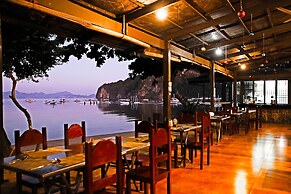 Doublegem Beach Resort and Hotel