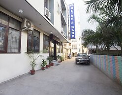 Airport Hotel Olive & Blue