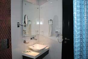 Airport Hotel Olive & Blue