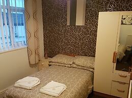 Avari Beach Hotel