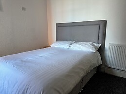 Avari Beach Hotel