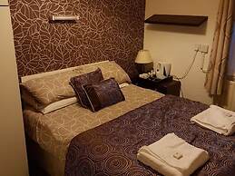 Avari Beach Hotel