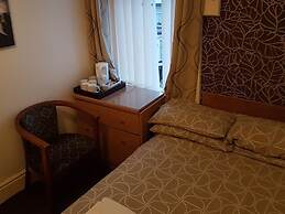 Avari Beach Hotel