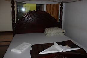 Minister's Village Hotel