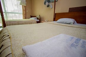 La Grand Chez Johnson Hotel Muyenga