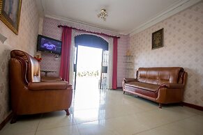 La Grand Chez Johnson Hotel Muyenga