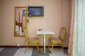 La Grand Chez Johnson Hotel Muyenga