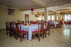 La Grand Chez Johnson Hotel Muyenga