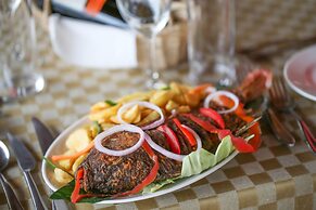 Victoria Forest Resort