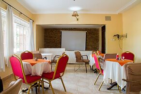 Jinja Safari Hotel