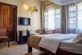 Jinja Safari Hotel