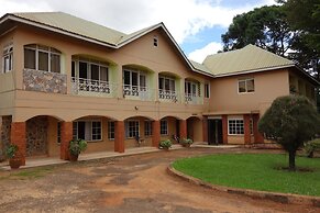Jinja Safari Hotel