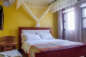 Jinja Safari Hotel