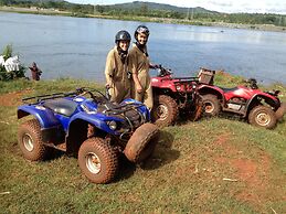 Ci'Sand Suites Hotel